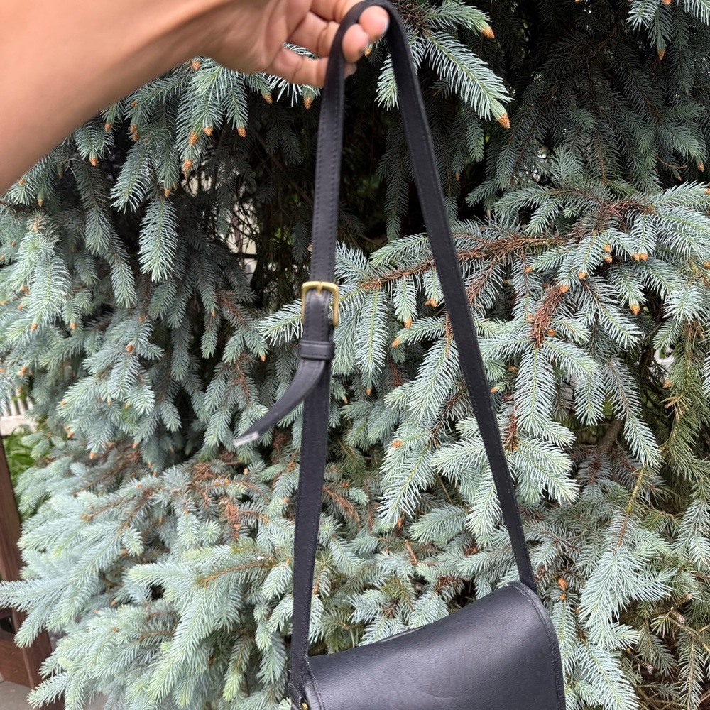 VINTAGE COACH Companion Flap Black 9076 Crossbody Turnlock Leather Shoulder Bag - Picture 5 of 8